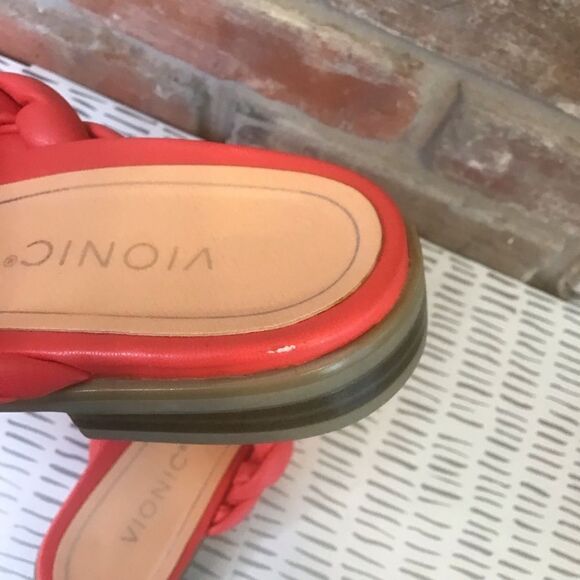 *Final Price* Vionic Kalina Sandals Women's 8 Red Faux Leather Braided Summer - Picture 5 of 7